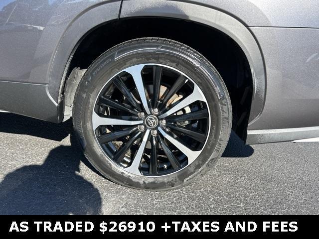 used 2021 Toyota Highlander car, priced at $26,910