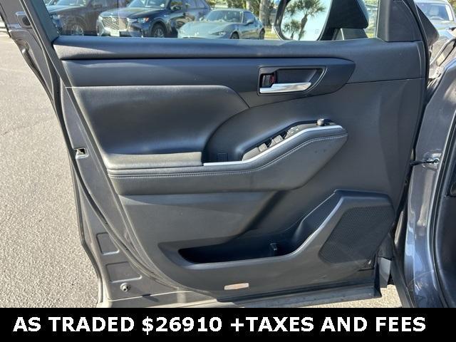 used 2021 Toyota Highlander car, priced at $26,910