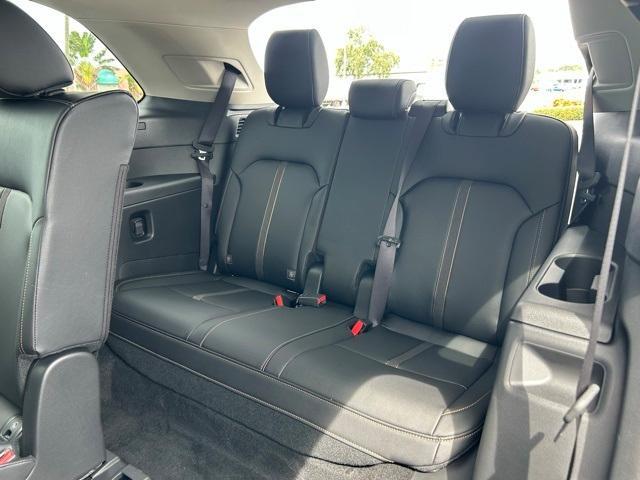 new 2025 Mazda CX-90 car, priced at $33,549