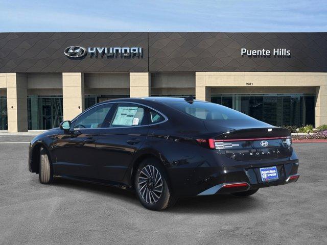 new 2025 Hyundai Sonata Hybrid car, priced at $39,380