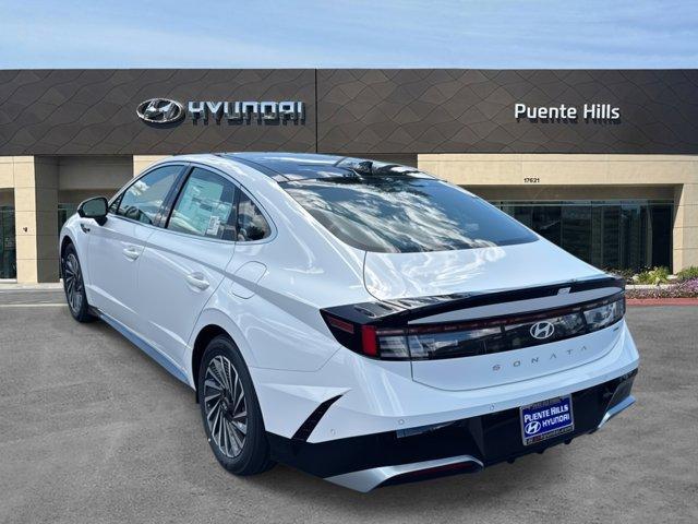 new 2025 Hyundai Sonata Hybrid car, priced at $39,955