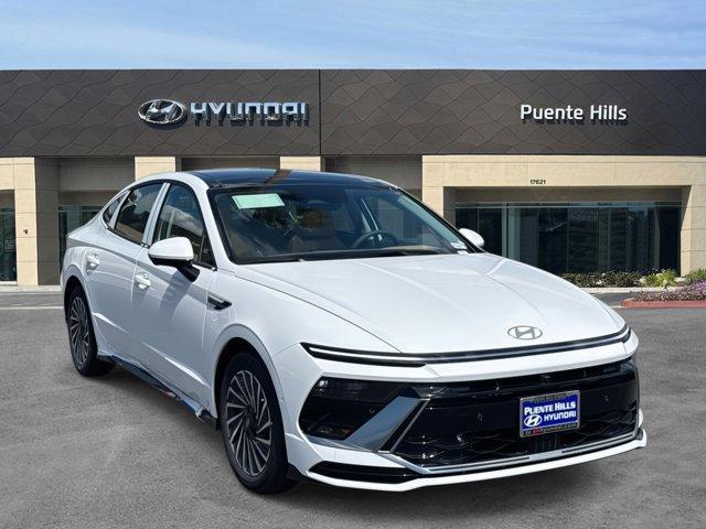 new 2025 Hyundai Sonata Hybrid car, priced at $39,955