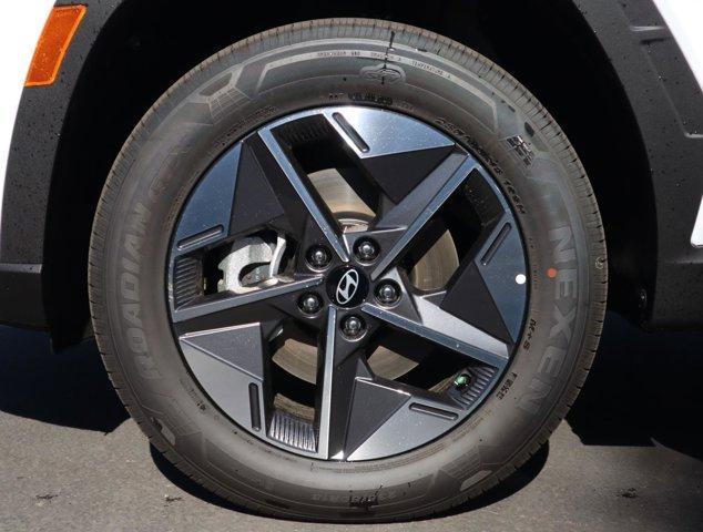 new 2025 Hyundai TUCSON Hybrid car, priced at $39,140