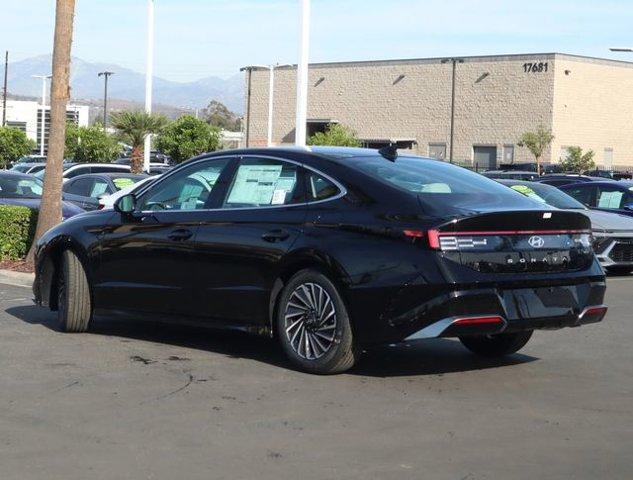 new 2025 Hyundai Sonata Hybrid car, priced at $32,710