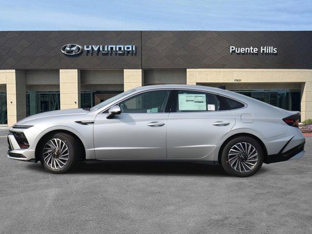 new 2025 Hyundai Sonata Hybrid car, priced at $32,980