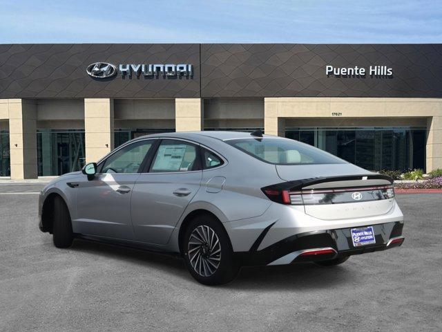 new 2025 Hyundai Sonata Hybrid car, priced at $32,980