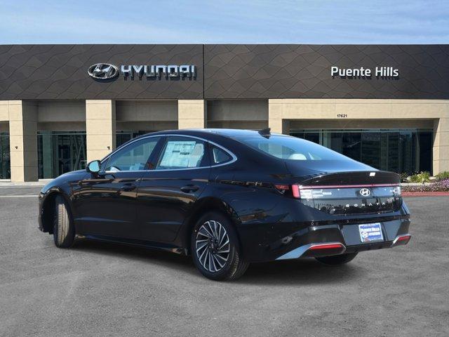 new 2025 Hyundai Sonata Hybrid car, priced at $39,185