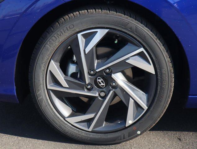 new 2025 Hyundai Elantra car, priced at $27,825