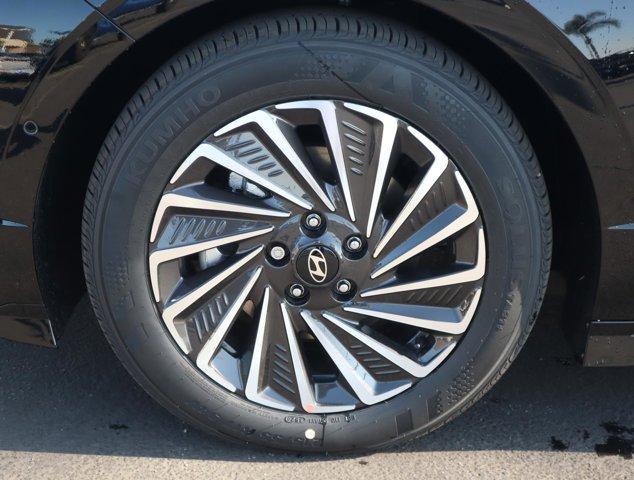 new 2025 Hyundai Sonata Hybrid car, priced at $39,380