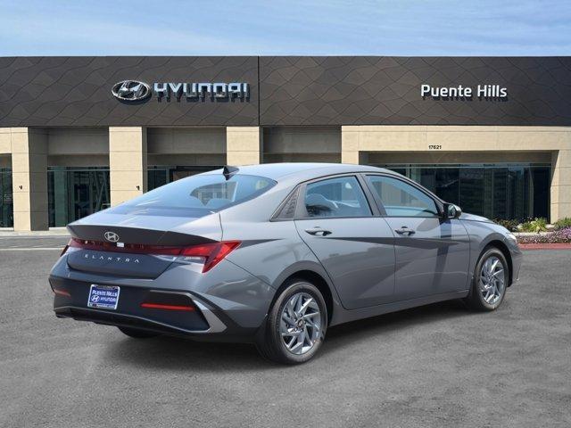 new 2025 Hyundai Elantra car, priced at $25,000