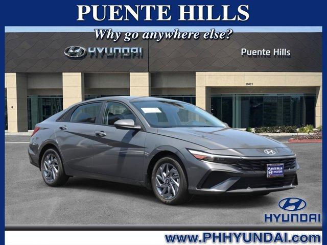 new 2025 Hyundai Elantra car, priced at $25,000