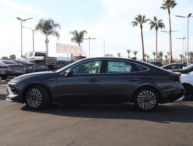 new 2025 Hyundai Sonata Hybrid car, priced at $32,760