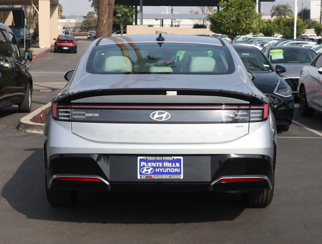 new 2025 Hyundai Sonata Hybrid car, priced at $32,710