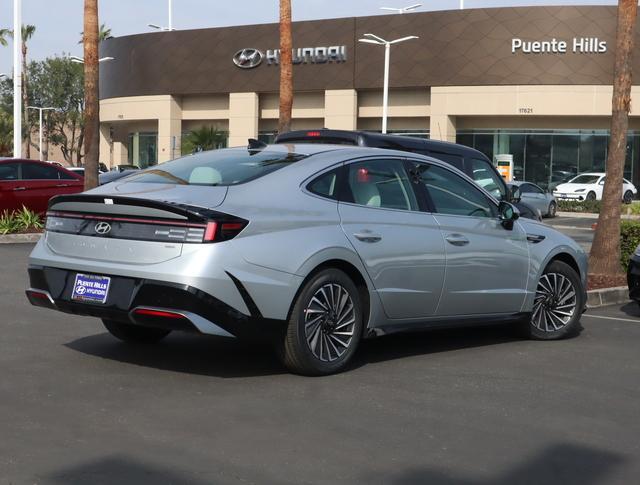 new 2025 Hyundai Sonata Hybrid car, priced at $32,710