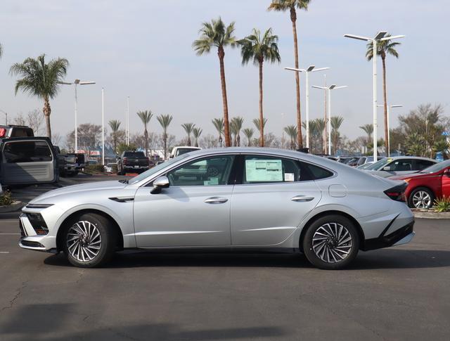 new 2025 Hyundai Sonata Hybrid car, priced at $32,710