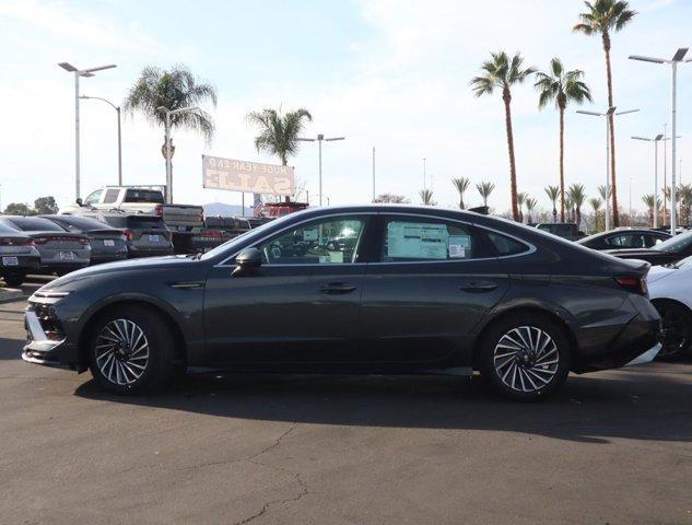 new 2025 Hyundai Sonata Hybrid car, priced at $32,980
