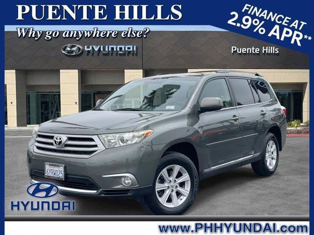used 2013 Toyota Highlander car, priced at $18,995