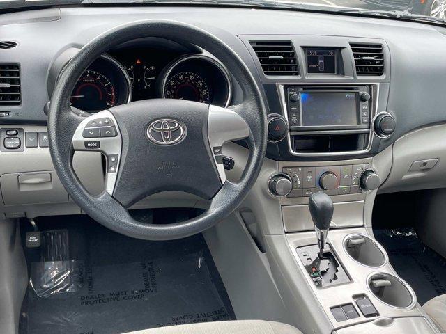 used 2013 Toyota Highlander car, priced at $18,995