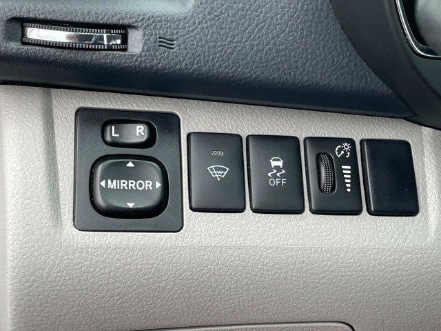 used 2013 Toyota Highlander car, priced at $18,995