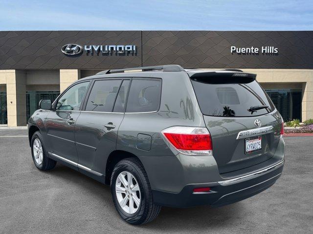 used 2013 Toyota Highlander car, priced at $18,995