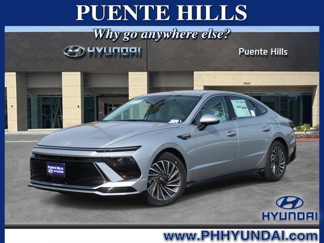 new 2025 Hyundai Sonata Hybrid car, priced at $33,070