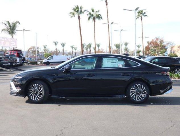 new 2025 Hyundai Sonata Hybrid car, priced at $32,755