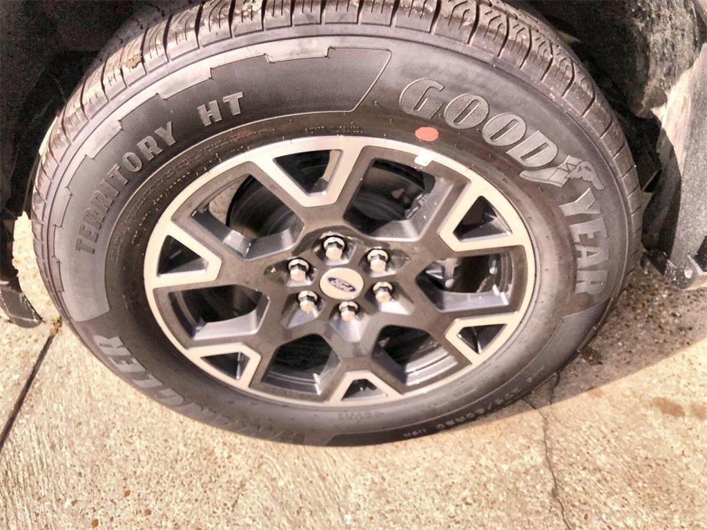 new 2025 Ford F-150 car, priced at $40,381