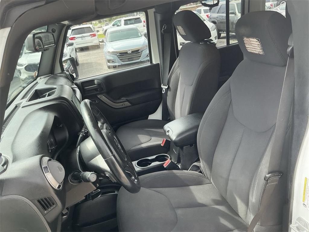 used 2015 Jeep Wrangler Unlimited car, priced at $19,318