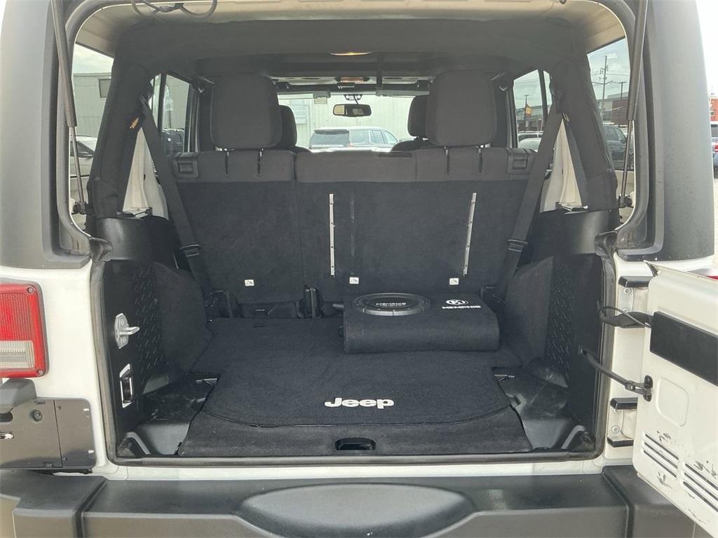 used 2015 Jeep Wrangler Unlimited car, priced at $19,318