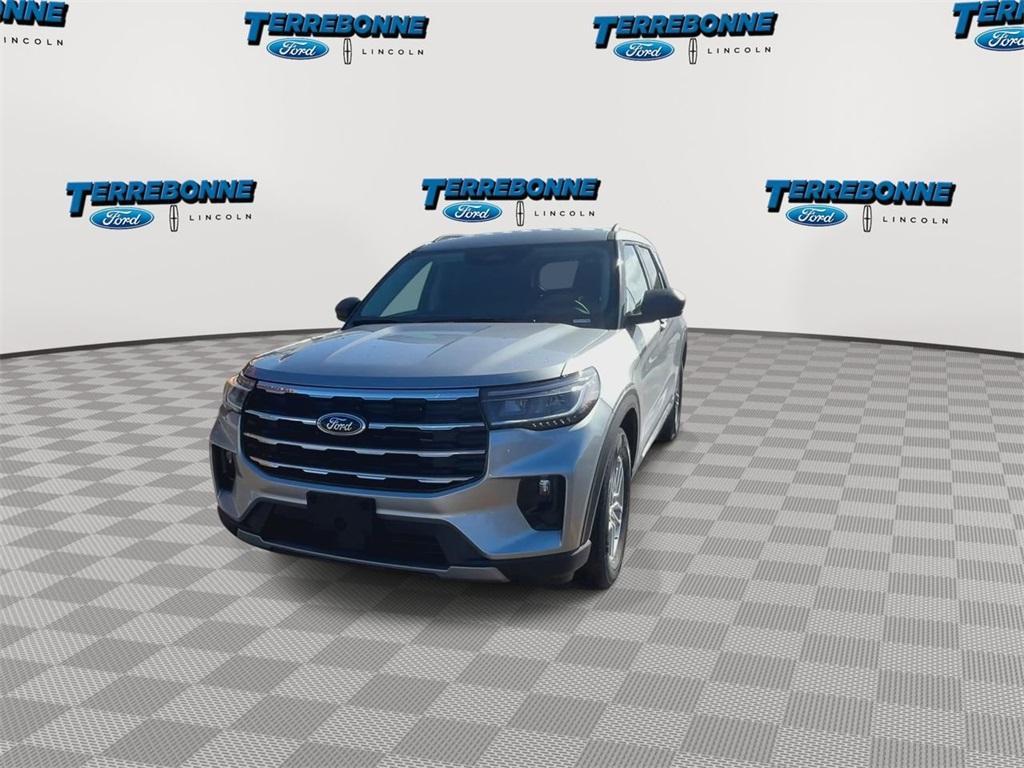 new 2025 Ford Explorer car, priced at $43,075