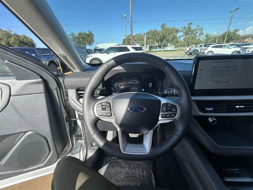 new 2025 Ford Explorer car, priced at $43,075