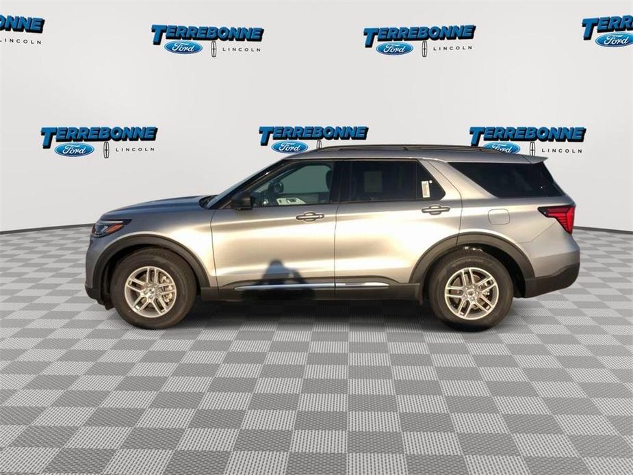 new 2025 Ford Explorer car, priced at $39,925