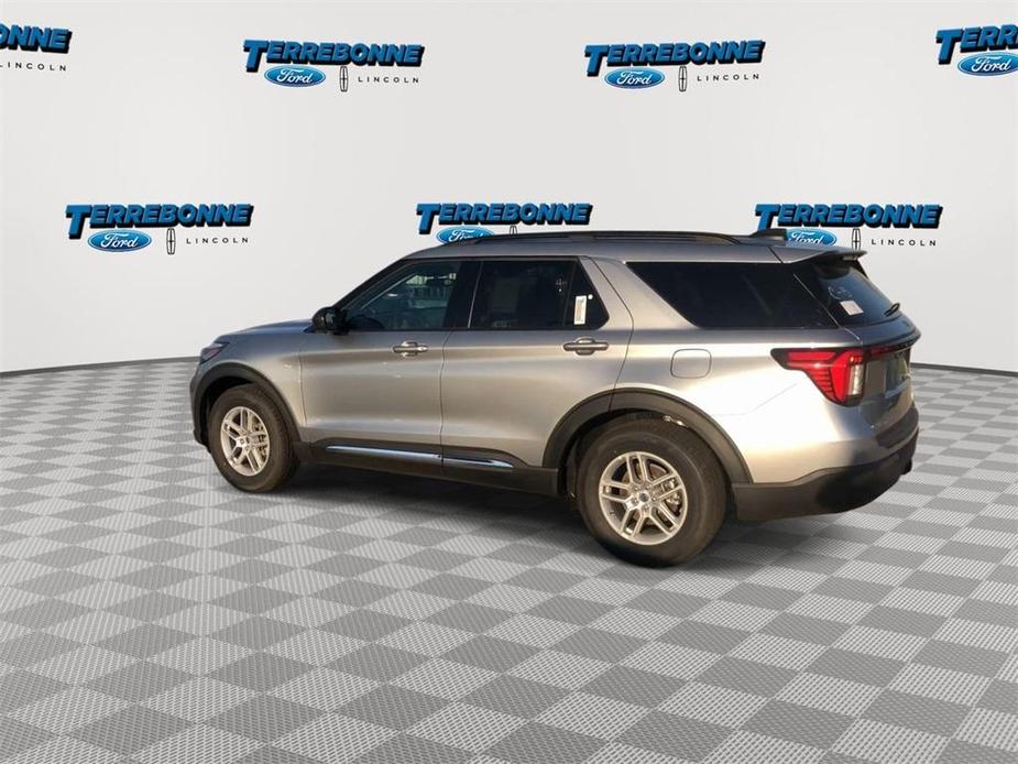 new 2025 Ford Explorer car, priced at $39,925