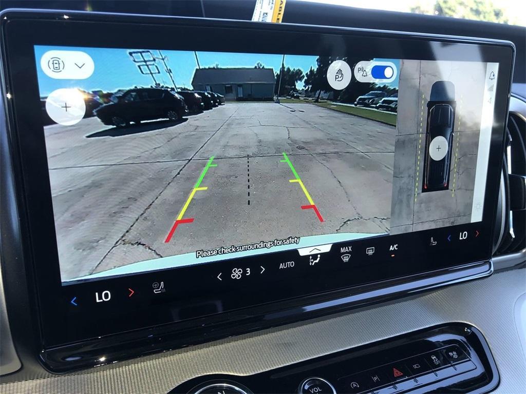 new 2025 Ford Expedition Max car, priced at $72,725