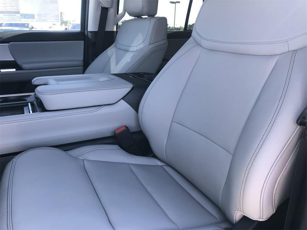 new 2025 Ford Expedition Max car, priced at $72,725