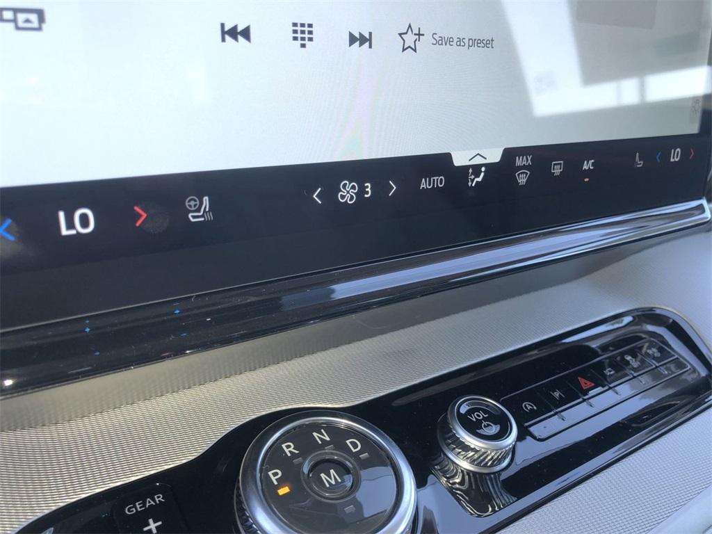 new 2025 Ford Expedition Max car, priced at $72,725