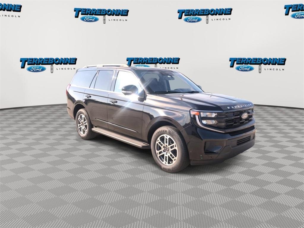new 2025 Ford Expedition car, priced at $66,500