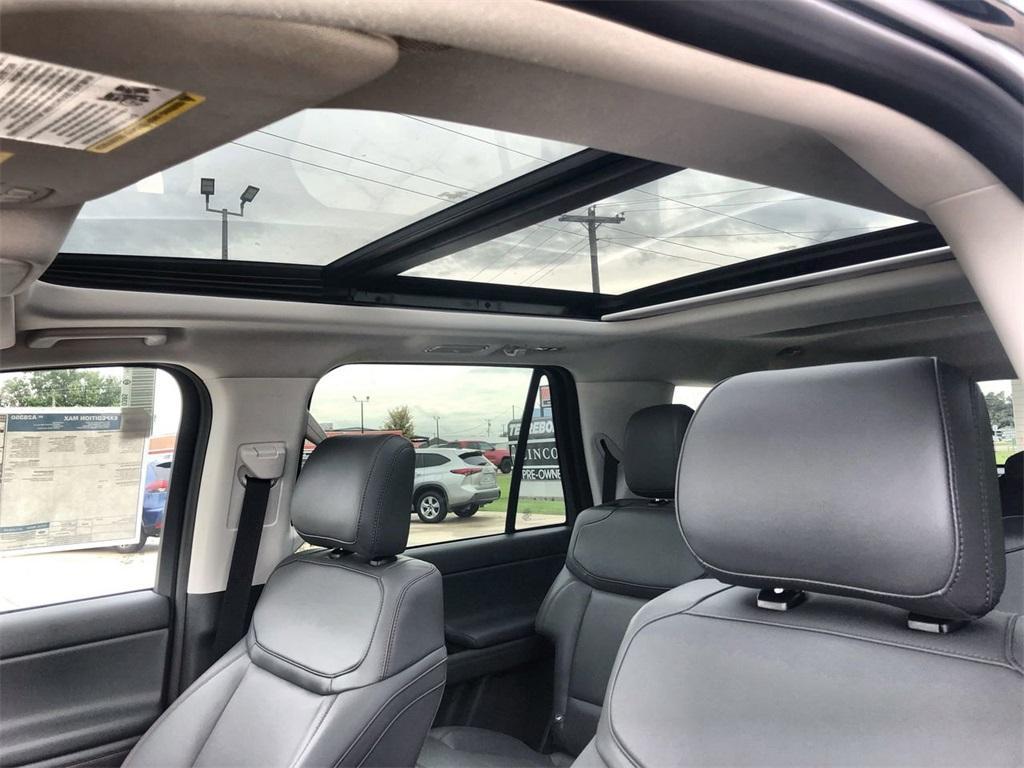 new 2025 Ford Expedition Max car, priced at $70,640