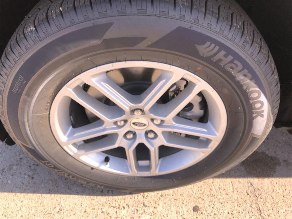 new 2025 Ford Explorer car, priced at $42,540