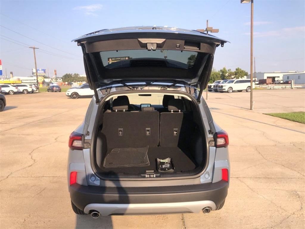 new 2025 Ford Escape car, priced at $30,728