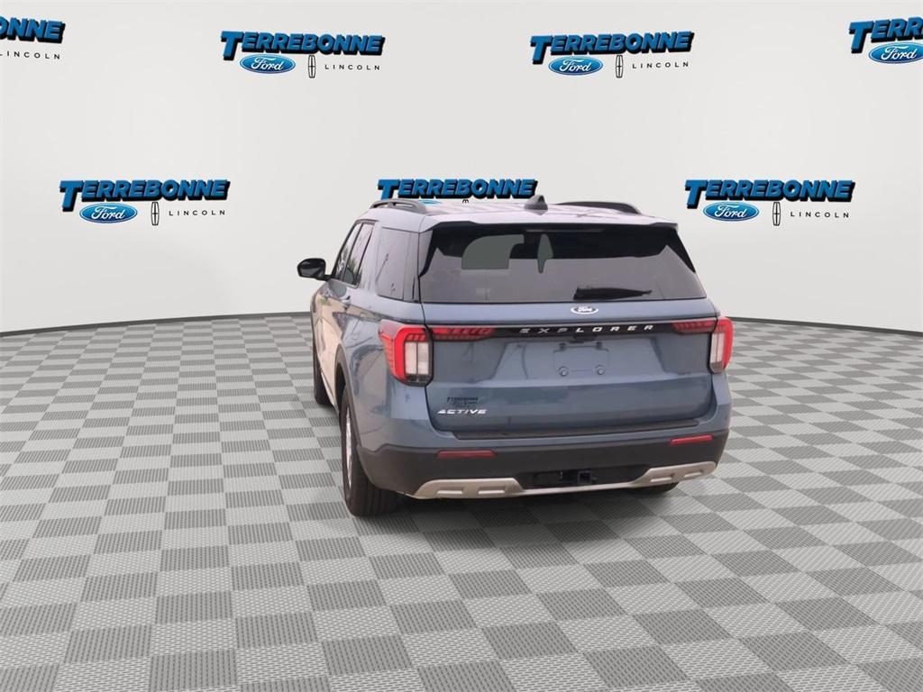 new 2025 Ford Explorer car, priced at $40,628