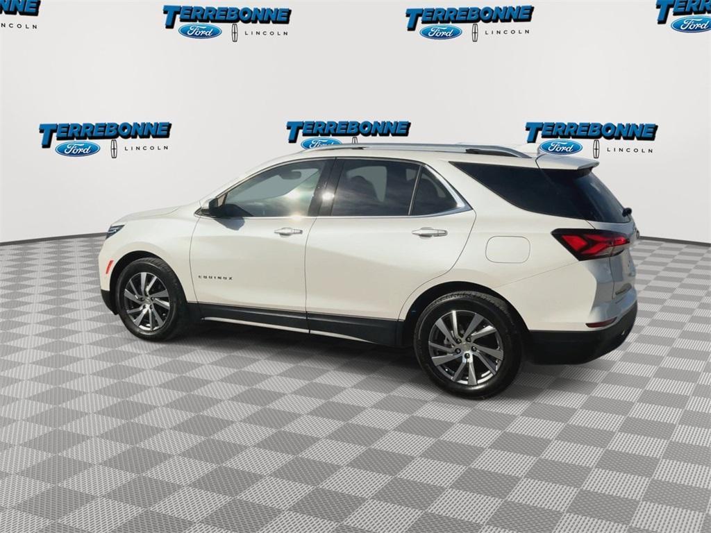 used 2022 Chevrolet Equinox car, priced at $25,304