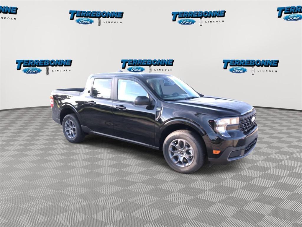 new 2025 Ford Maverick car, priced at $32,999