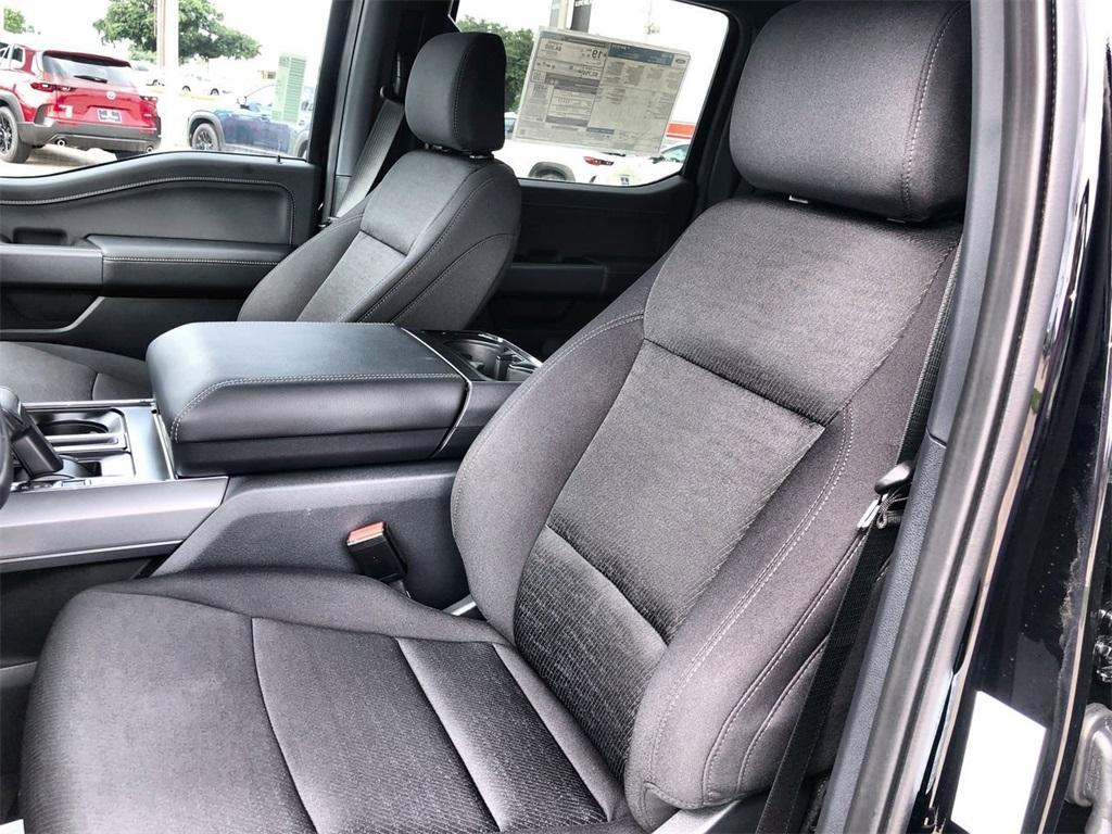 new 2025 Ford F-150 car, priced at $52,112