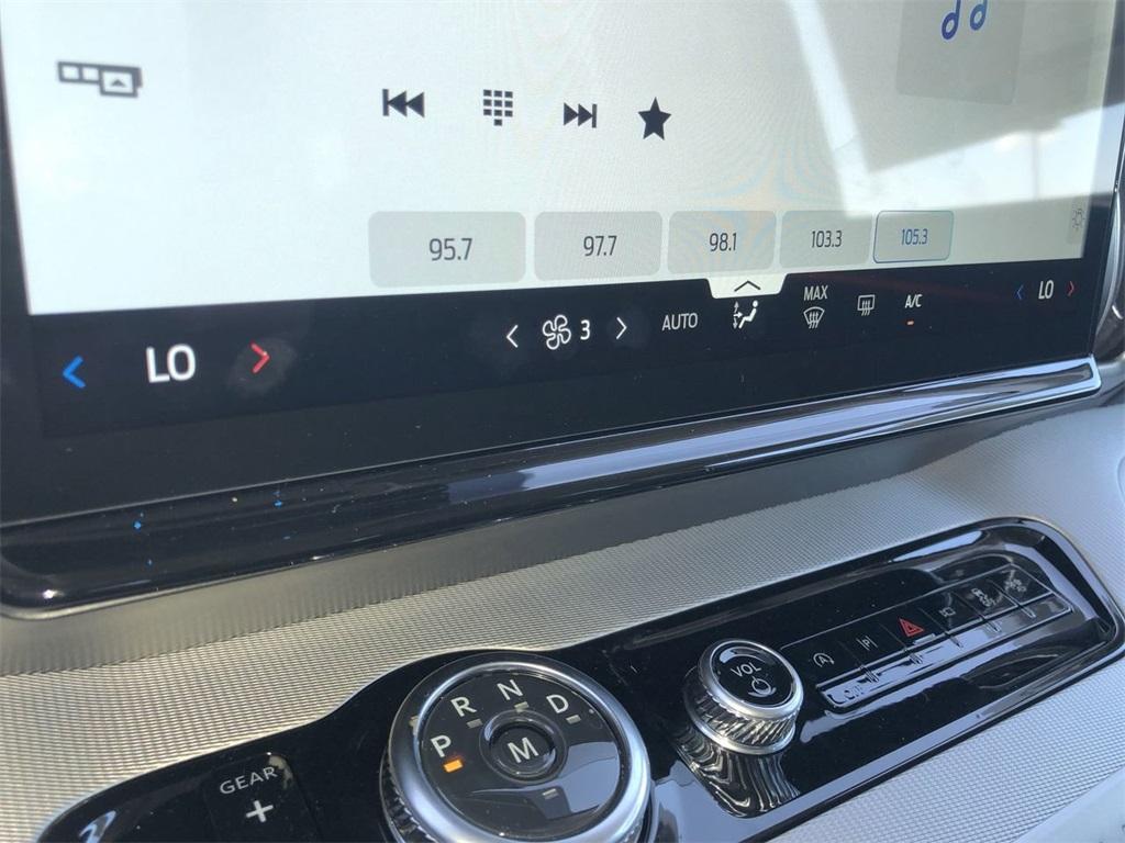 new 2025 Ford Expedition car, priced at $65,505