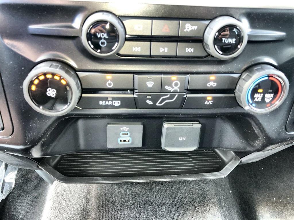 new 2025 Ford F-250 car, priced at $66,500
