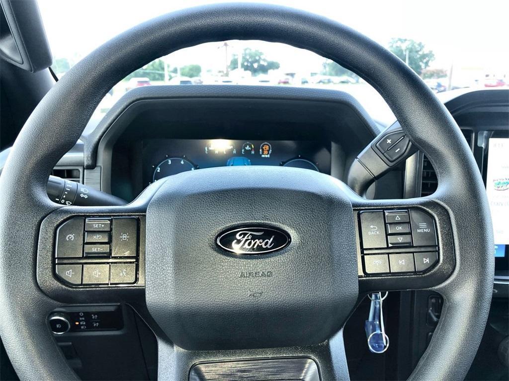 new 2025 Ford F-150 car, priced at $40,256
