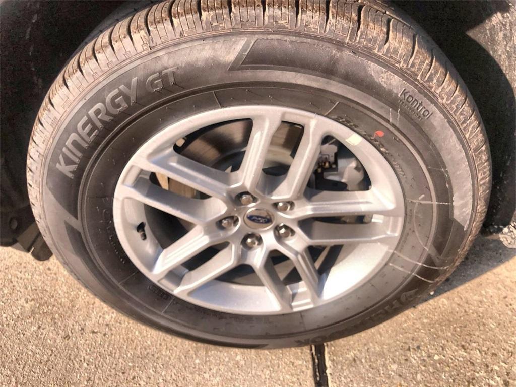 new 2025 Ford Explorer car, priced at $34,902