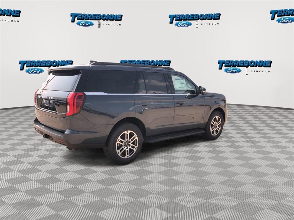 new 2025 Ford Expedition car, priced at $66,135