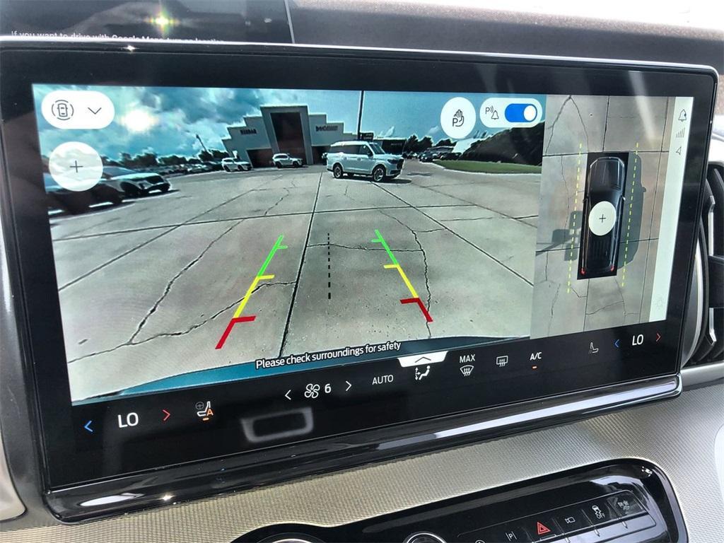 new 2025 Ford Expedition car, priced at $66,135
